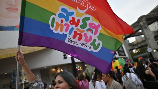东南亚首个承认同性婚姻国家 泰王签署同性婚姻法 