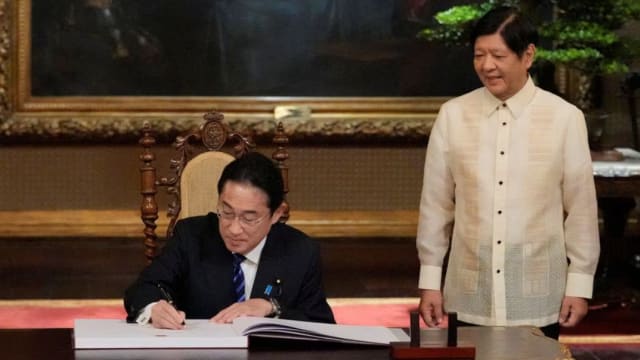 日本和菲律宾同意加强两国国防合作