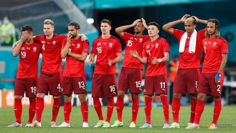Soccer-Spain reach Euro semi-finals with penalties win v Switzerland