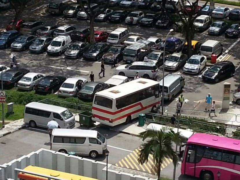 The bus after the crash at Pei Wah Avenue. Photo: Ng Hong Xuan