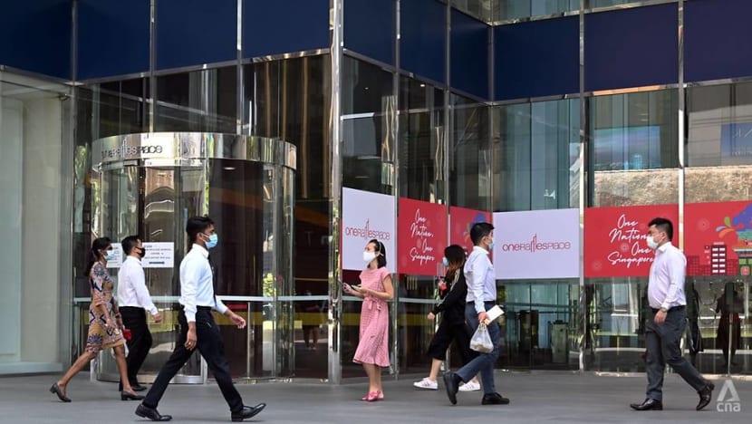 Return to Phase 2 (Heightened Alert) does not change roadmap of treating COVID-19 as endemic: Ong Ye Kung Return to Phase 2 (Heightened Alert) does not change roadmap of treating COVID-19 as endemic: Ong Ye Kung
