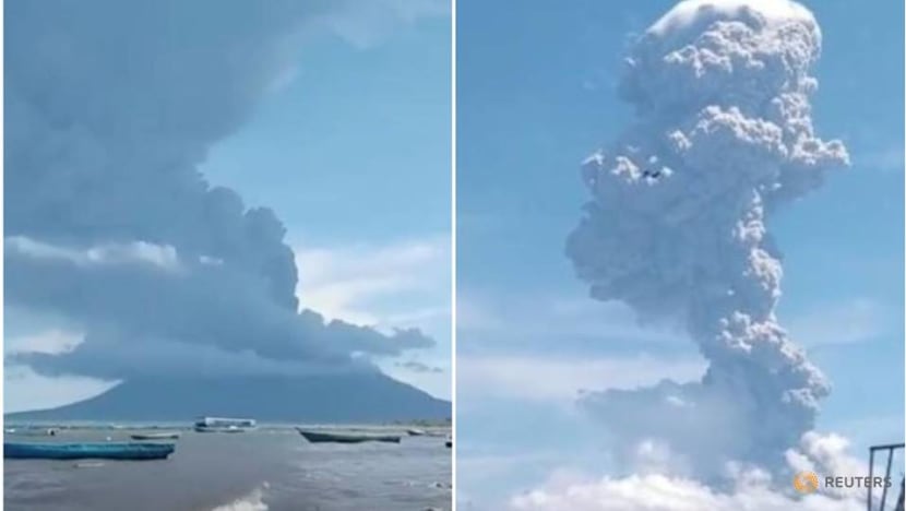 Indonesian volcano erupts, forcing residents to flee Indonesian volcano erupts, forcing residents to flee