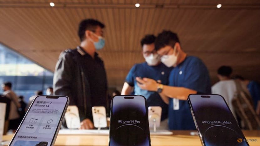 China says it has not banned purchase, use of foreign phone brands