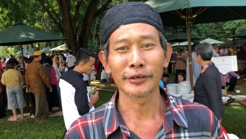 Lelaki ini sanggup jalan kaki 2 hari, ingin ucap 'Selamat Hari Raya' kepada Presiden Jokowi