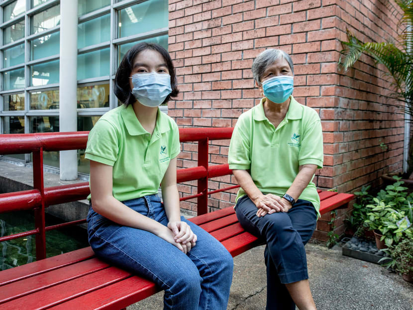 Miss Yeo Tze Yee (left) and Mrs Linda Hart (right) are volunteer befrienders at Dover Park Hospice.