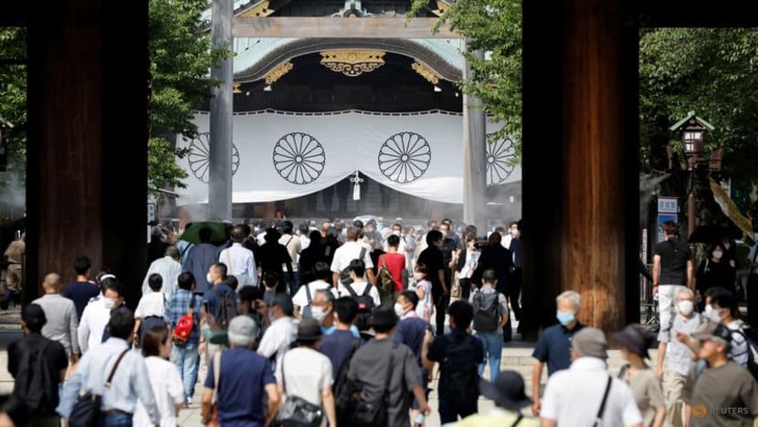 Japan ruling party official visits Yasukuni Shrine on WWII anniversary Japan ruling party official visits Yasukuni Shrine on WWII anniversary
