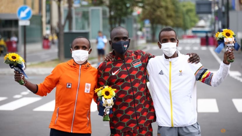 Olympics-Athletics-Friendship first as Nageeye waves Abdi over marathon finish Olympics-Athletics-Friendship first as Nageeye waves Abdi over marathon finish