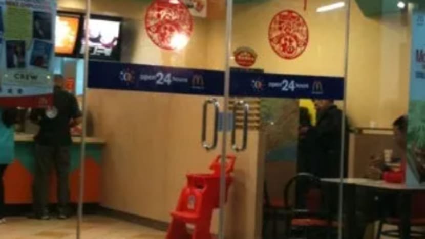 NADI KAMPUS: Puisi siswi NUS ini hargai peranan penting restoran makanan segera tatkala pandemik NADI KAMPUS: Puisi siswi NUS ini hargai peranan penting restoran makanan segera tatkala pandemik