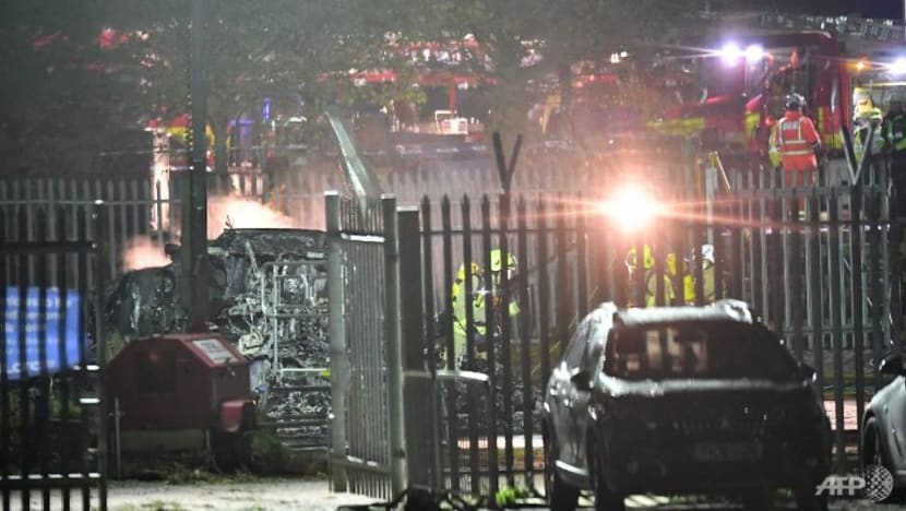 Football: Leicester's Thai boss feared dead after helicopter crash Football: Leicester's Thai boss feared dead after helicopter crash