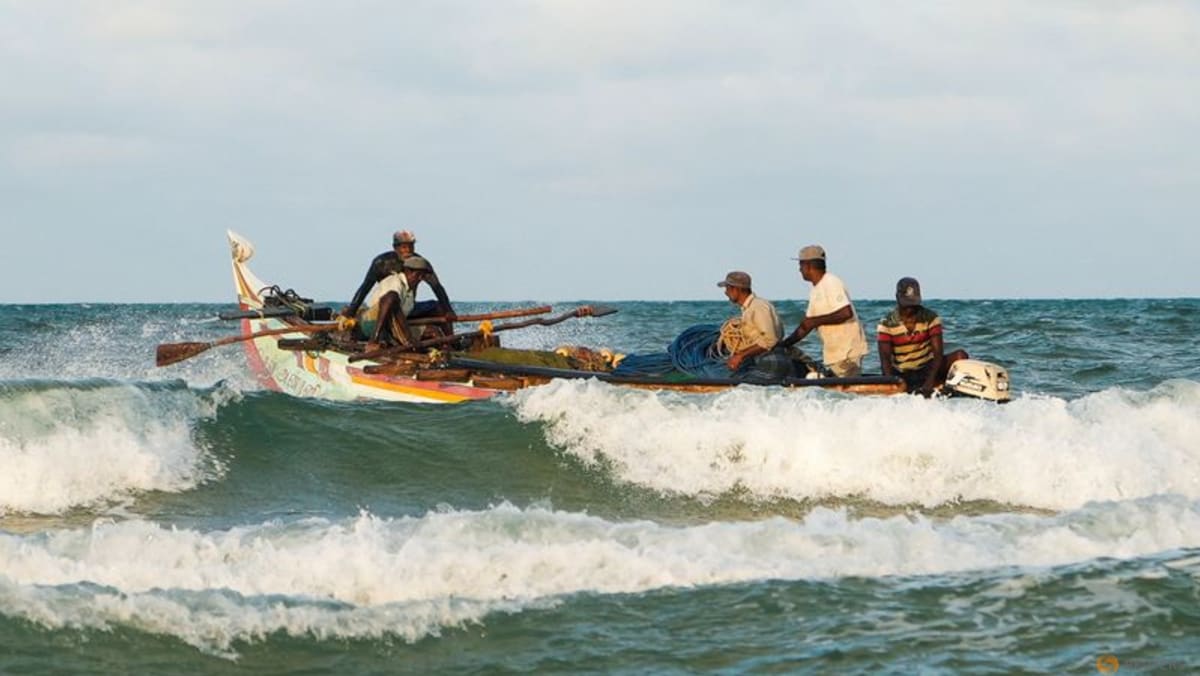 Tidak ada minyak tanah, tidak ada makanan, kata para nelayan Sri Lanka