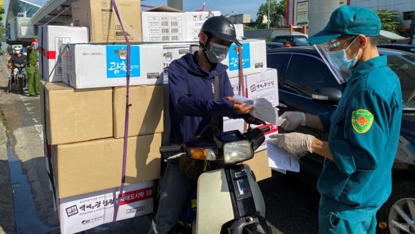 Vietnam's capital ramps up testing after extending COVID-19 curbs Vietnam's capital ramps up testing after extending COVID-19 curbs