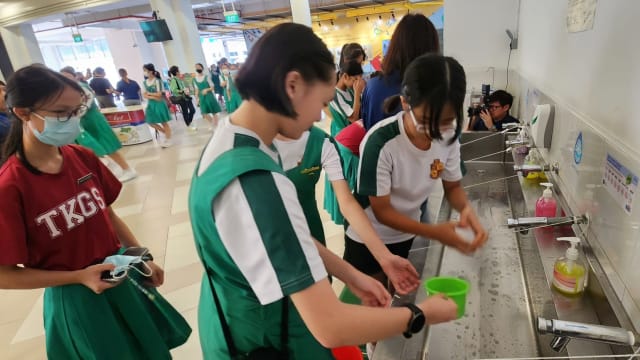 配合世界水日 3万4000多学生参加制水演习