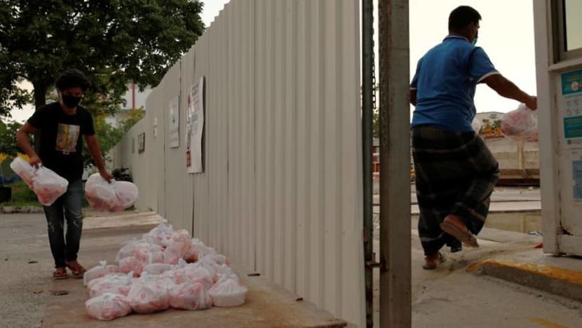 40,000 foreign workers can resume renovation, certain types of work without needing BCA approval 40,000 foreign workers can resume renovation, certain types of work without needing BCA approval