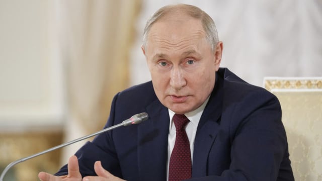 路透社：普京决定参加明年3月举行的总统选举