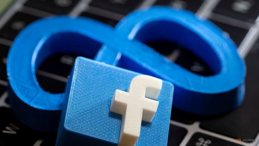 Facebook tests paid subgroups in subscription push Facebook tests paid subgroups in subscription push