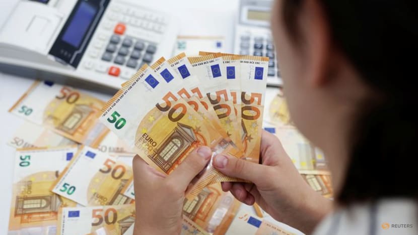 Explainer-Why the euro's fall below parity versus dollar matters Explainer-Why the euro's fall below parity versus dollar matters
