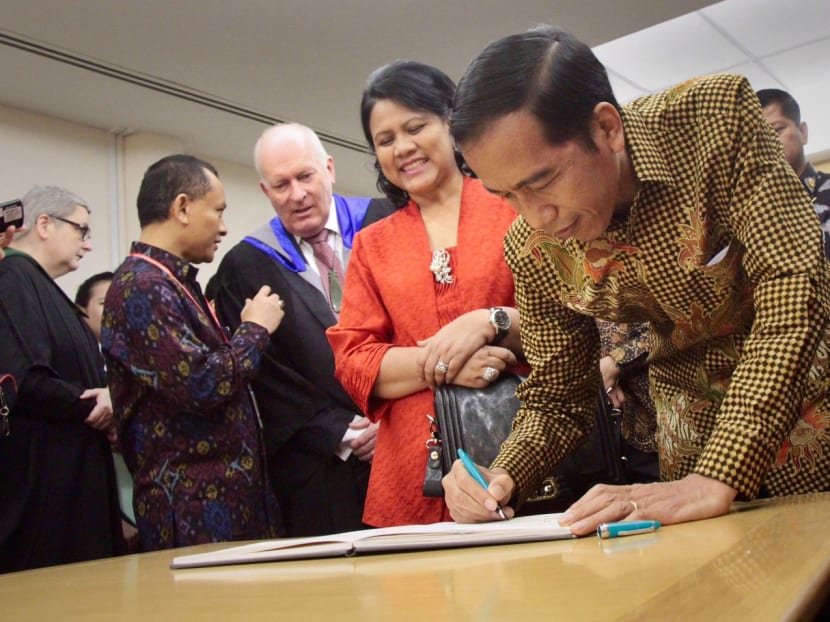 Gallery: Jokowi attends son’s graduation in Singapore