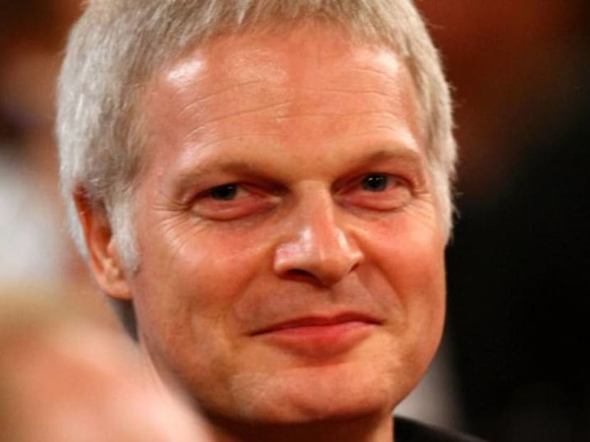 Movie producer, financier and wealthy heir Steve Bing dies at age 55 Movie producer, financier and wealthy heir Steve Bing dies at age 55