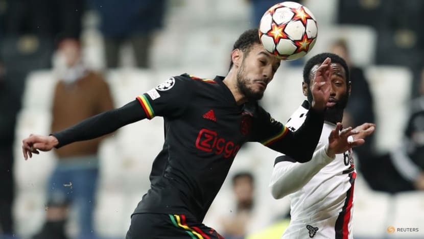 Bayern sign Morocco defender Mazraoui on free transfer Bayern sign Morocco defender Mazraoui on free transfer