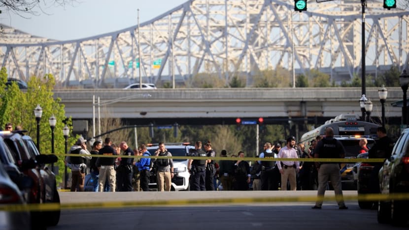 Five dead after shooting in downtown Louisville, Kentucky Five dead after shooting in downtown Louisville, Kentucky