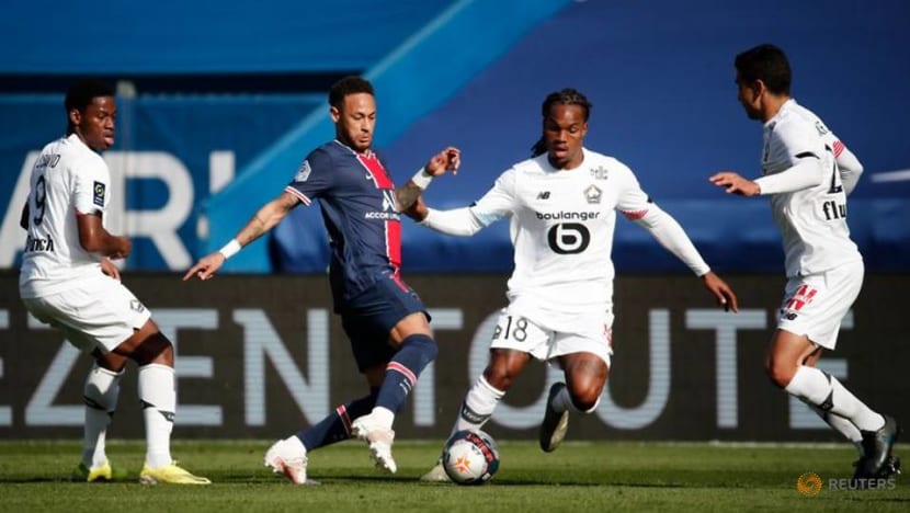 Soccer-David on target as Lille move top with PSG win Soccer-David on target as Lille move top with PSG win