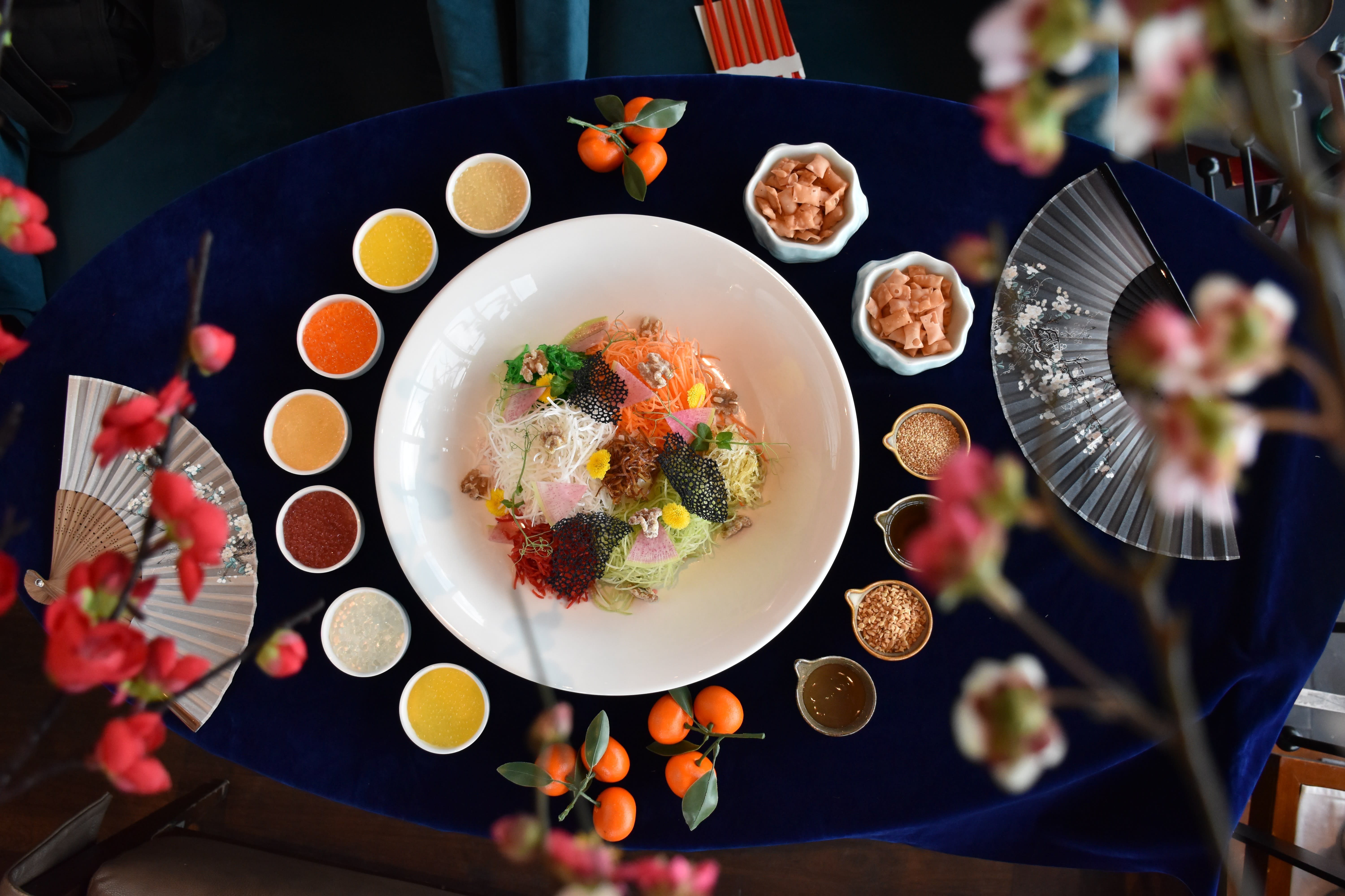 Lo Hei 101: What To Say When You’re Adding Yusheng Ingredients (With Hanyu Pinyin!) Lo Hei 101: What To Say When You’re Adding Yusheng Ingredients (With Hanyu Pinyin!)