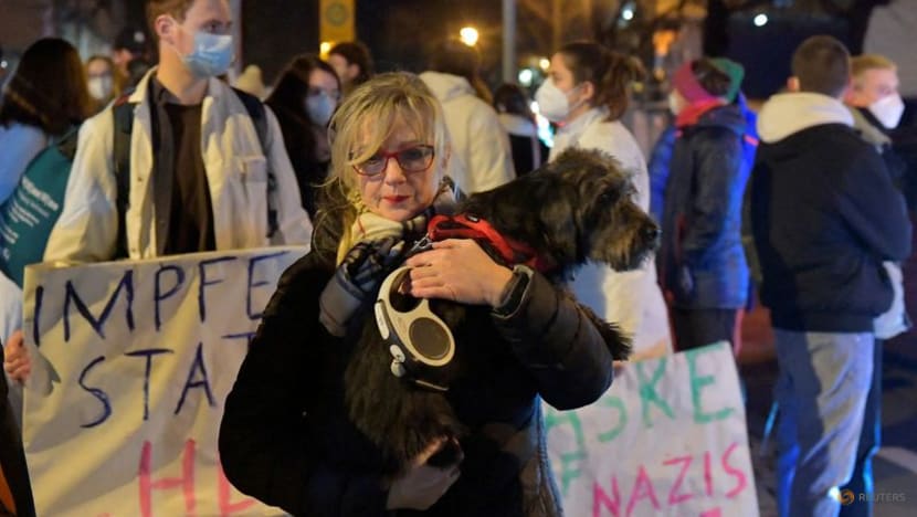Israel sees Holocaust tropes in COVID-19 protests fuelling anti-Semitism Israel sees Holocaust tropes in COVID-19 protests fuelling anti-Semitism