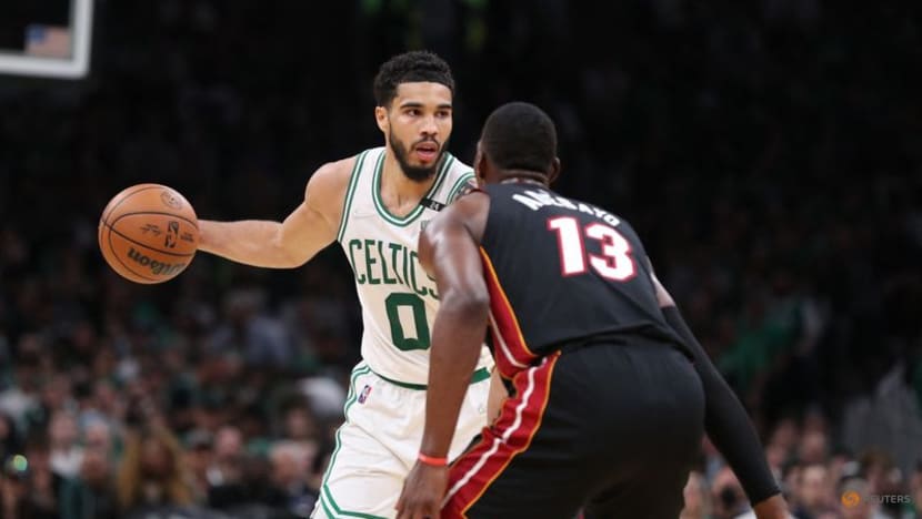 Jayson Tatum, Celtics bury Heat early, level series 2-2 Jayson Tatum, Celtics bury Heat early, level series 2-2