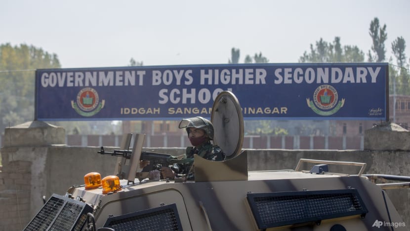 Militants kill 2 school teachers in Indian Kashmir Militants kill 2 school teachers in Indian Kashmir