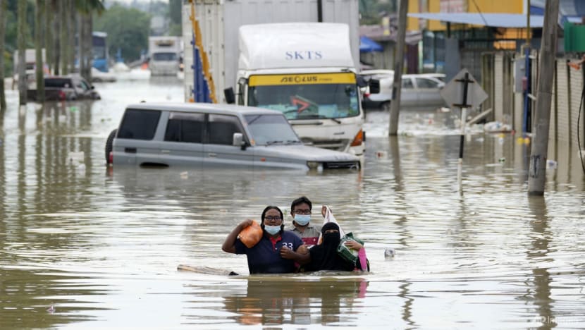 Singapore Red Cross donates US$100,000 for flood, typhoon relief efforts in Malaysia, Philippines  