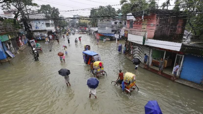 Sekitar 60 mangsa terkorban, 9 juta penduduk terkandas akibat banjir di India, Bangladesh