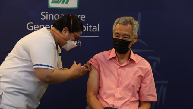 李总理今早接种疫苗追加剂