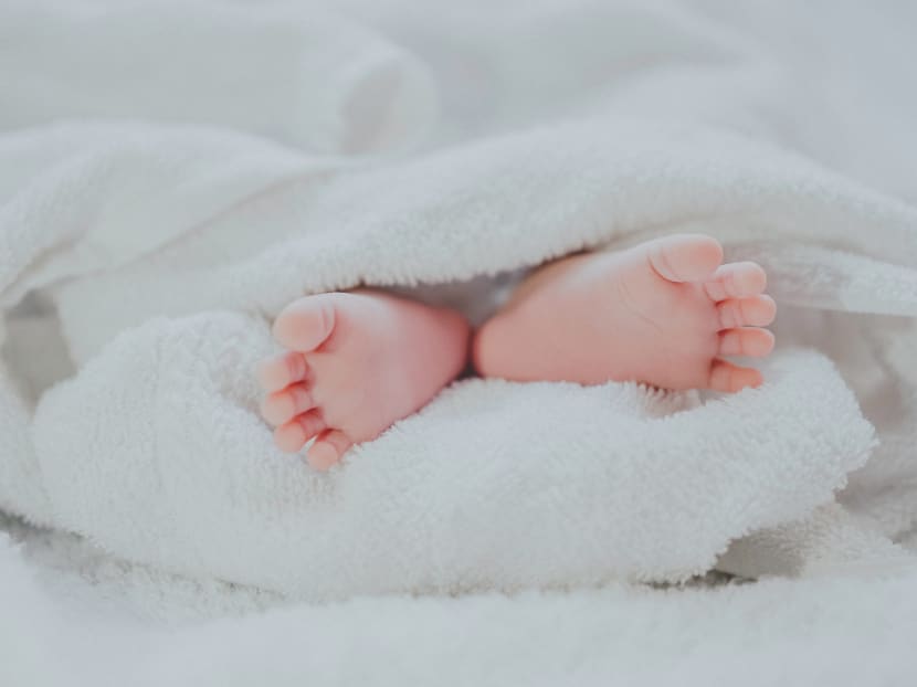 Open verdict in death of baby found not breathing on mattress, coroner flags safe sleeping practices Open verdict in death of baby found not breathing on mattress, coroner flags safe sleeping practices