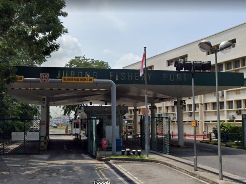 Fishmongers from all markets to undergo Covid-19 testing, after spread from Jurong Fishery Port to Hong Lim market: MOH Fishmongers from all markets to undergo Covid-19 testing, after spread from Jurong Fishery Port to Hong Lim market: MOH
