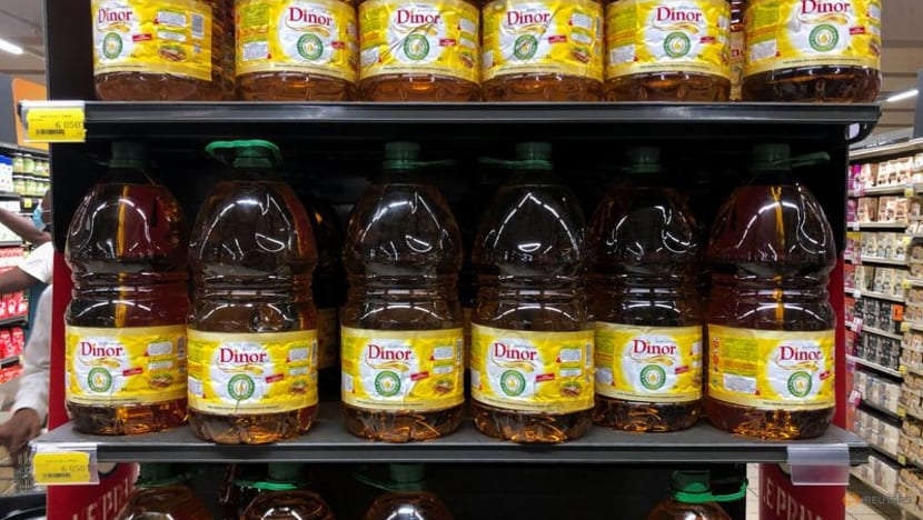 Indonesia food agency awaits regulation to distribute cooking oil