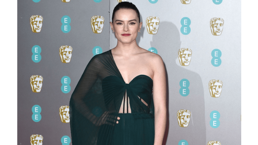 Daisy Ridley Avoids Social Media To Keep Her Personal Life "Separate" From Her Career