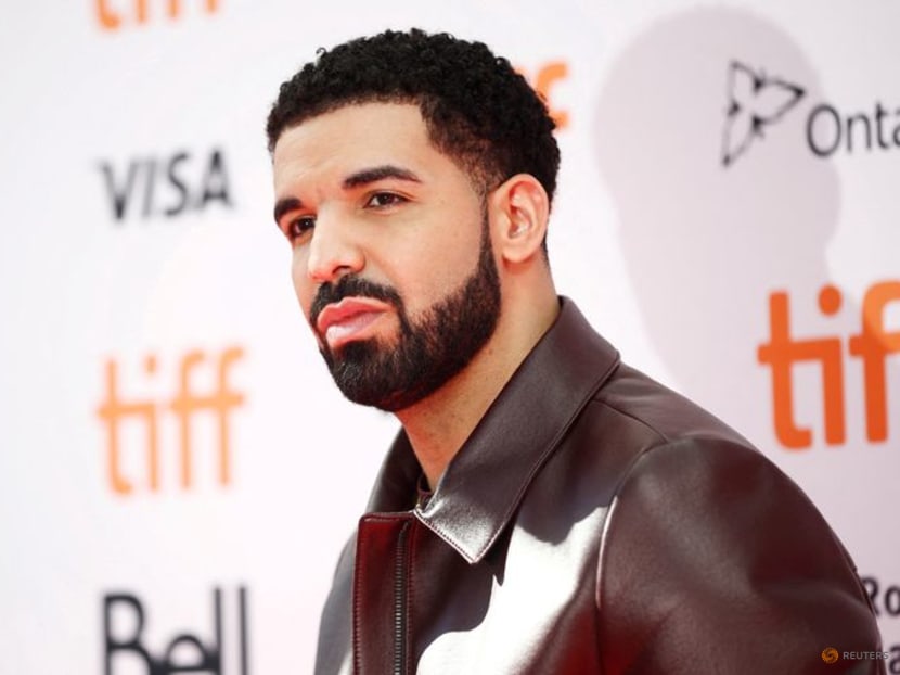 Rappers Drake, 21 Savage agree not to use Vogue trademarks to promote album