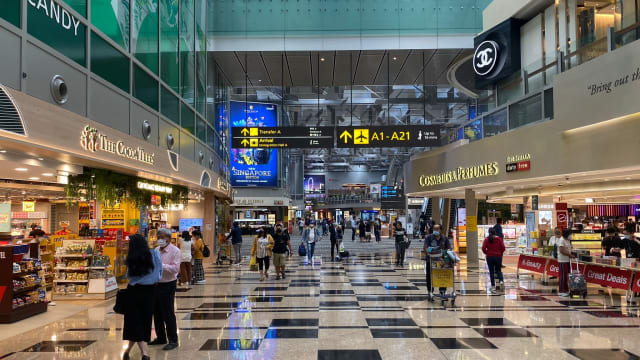 樟宜机场放宽措施 允许公众接机和旅客搭乘公共交通