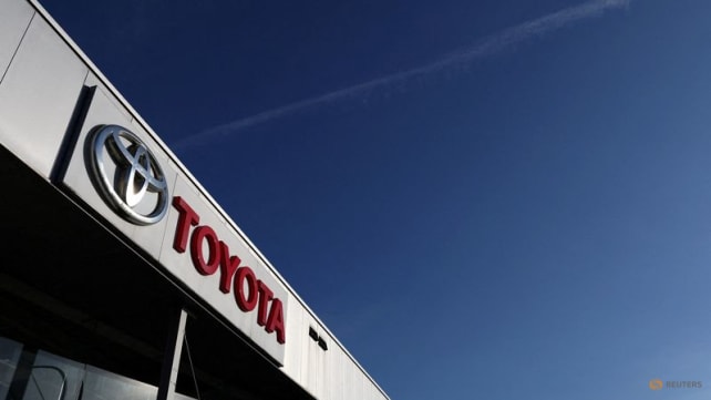 Japan banks to begin divesting their strategic Toyota shareholdings, Bloomberg reports