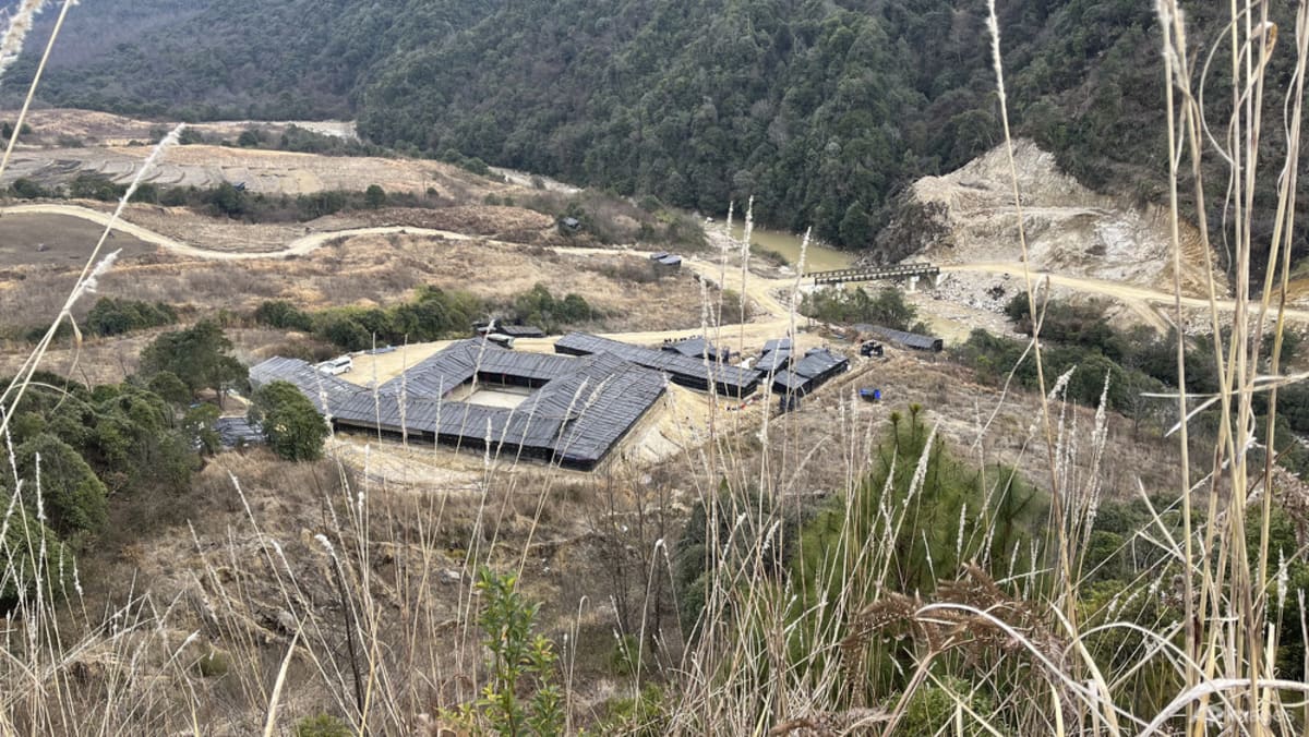‘Zona Pengorbanan’: Myanmar menanggung biaya energi hijau