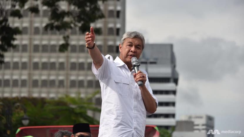 UMNO, PAS leaders pledge unity at KL white shirts rally 