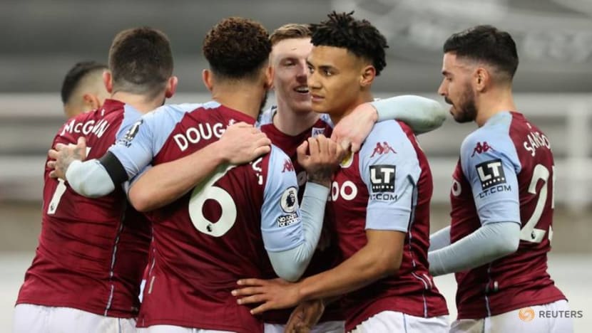 Football: Lascelles rescues Newcastle with late equaliser against Villa Football: Lascelles rescues Newcastle with late equaliser against Villa
