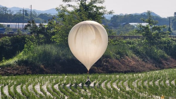 South Korea accuses North Korea of 'base' act by sending balloons with trash