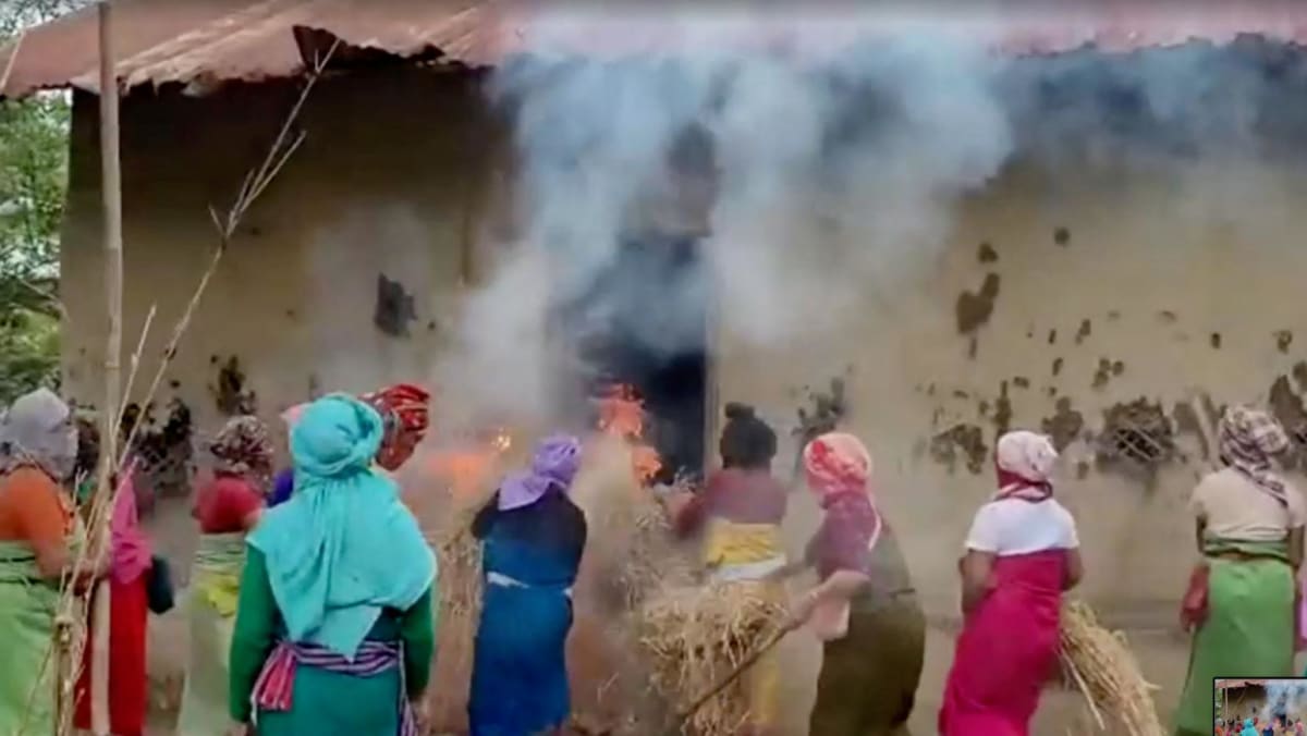Women burn down houses of two accused over India naked women video Women burn down houses of two accused over India naked women video