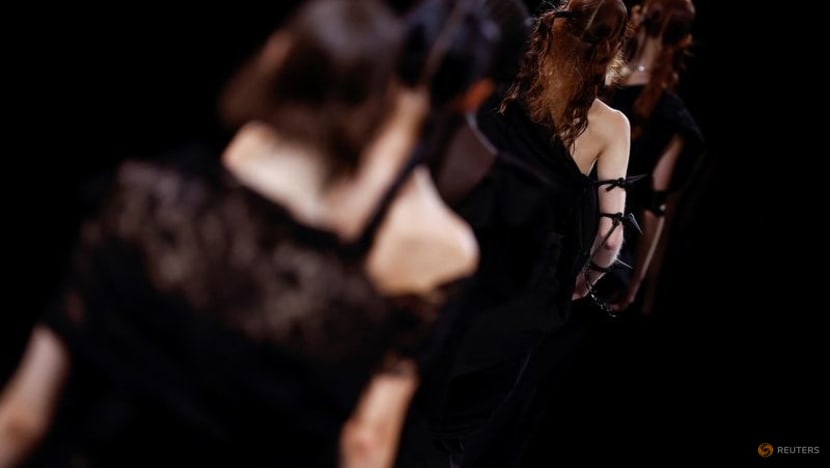 Veteran designer Yamamoto dazzles with his unconventional style at Paris Fashion Week Veteran designer Yamamoto dazzles with his unconventional style at Paris Fashion Week