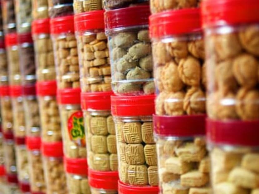 What is the caloric damage of your favourite Chinese New Year snacks?