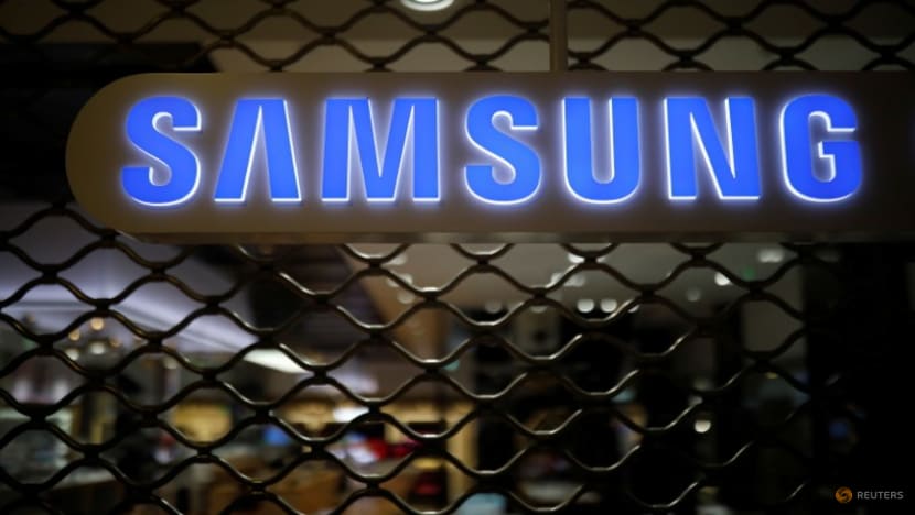 Samsung leader Jay Y. Lee granted parole, to leave prison on Friday Samsung leader Jay Y. Lee granted parole, to leave prison on Friday