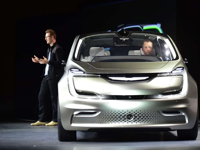 Chrysler’s new tech-rich concept car aims young