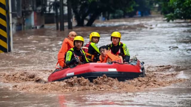 中国多省料遇连日豪雨 当地政府启动应急计划加强防洪