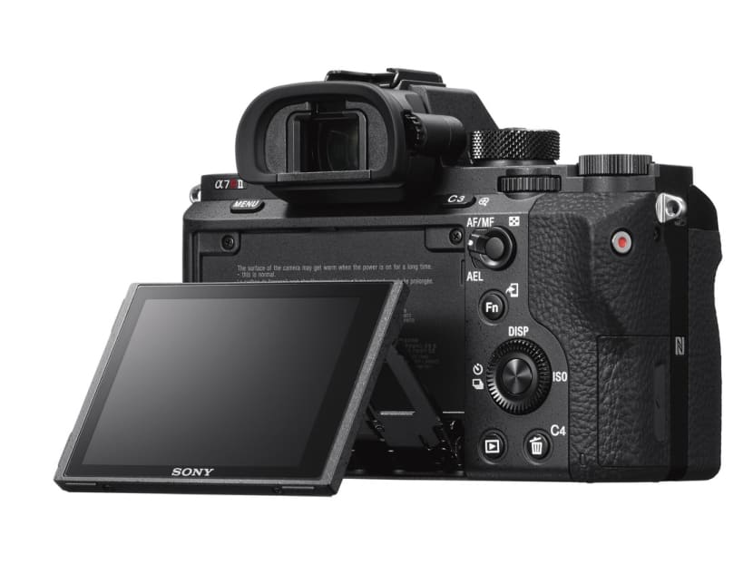 Sony flagship leads the way in mirrorless cameras